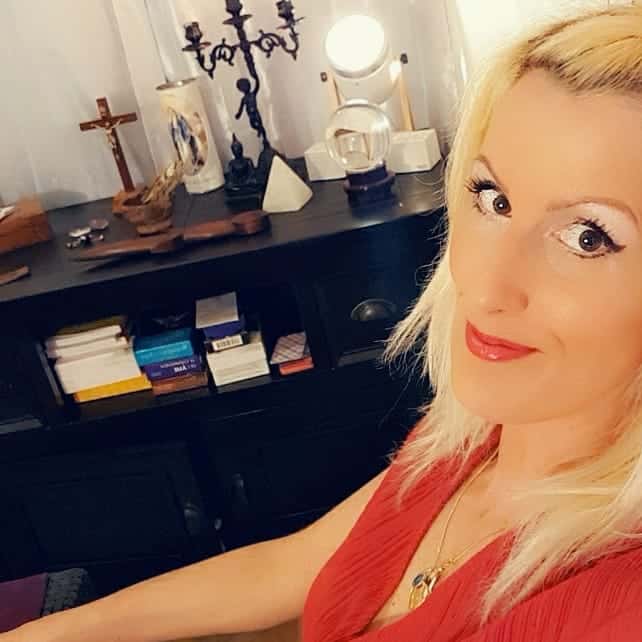 Sophie Vitali Medium Voyante live voyance gratuit La minute love